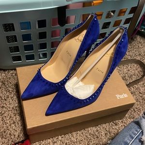 never worn! size 9.5 christian louboutins